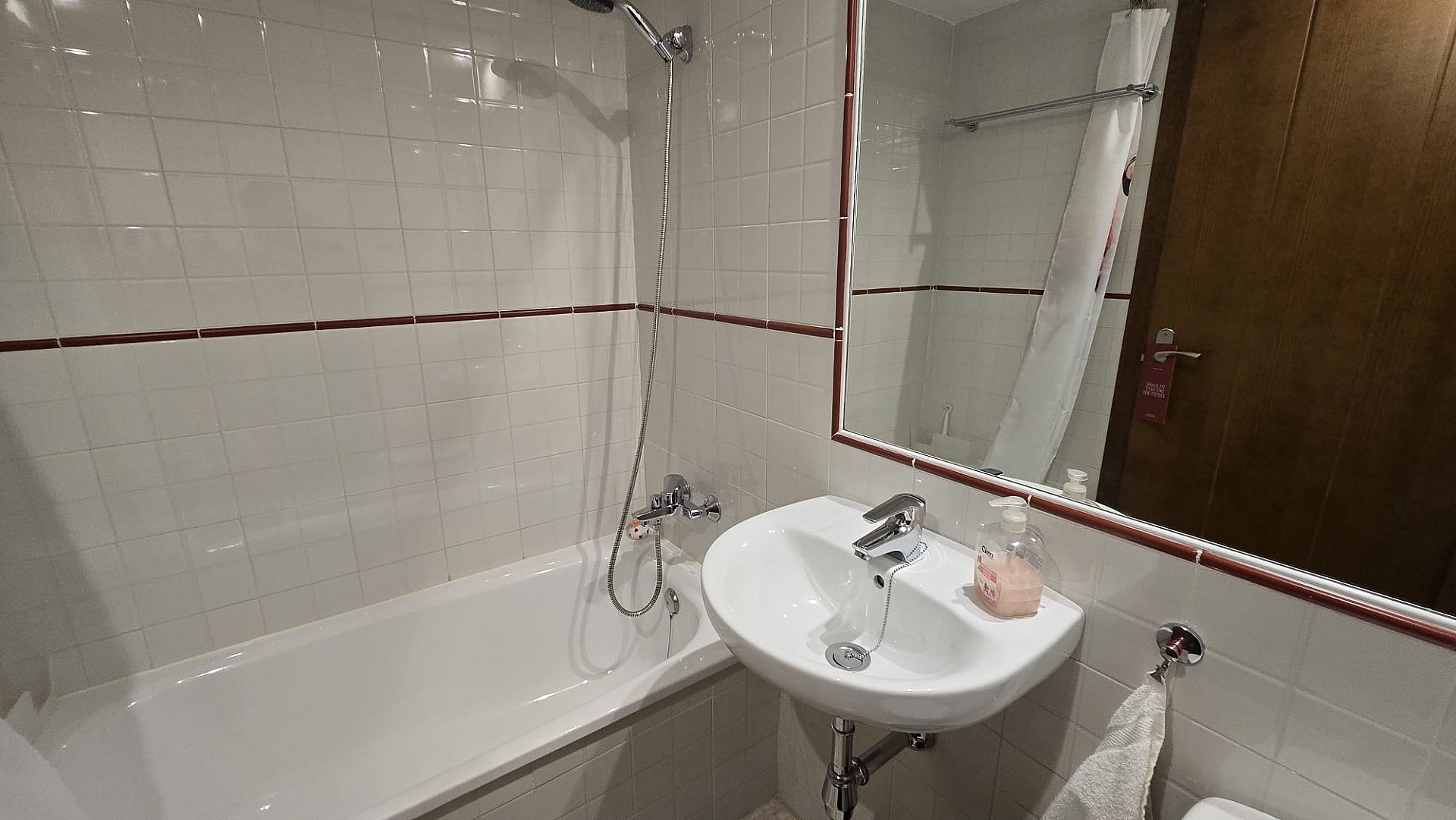 Master bedroom in apartment for sale in Punta Prima