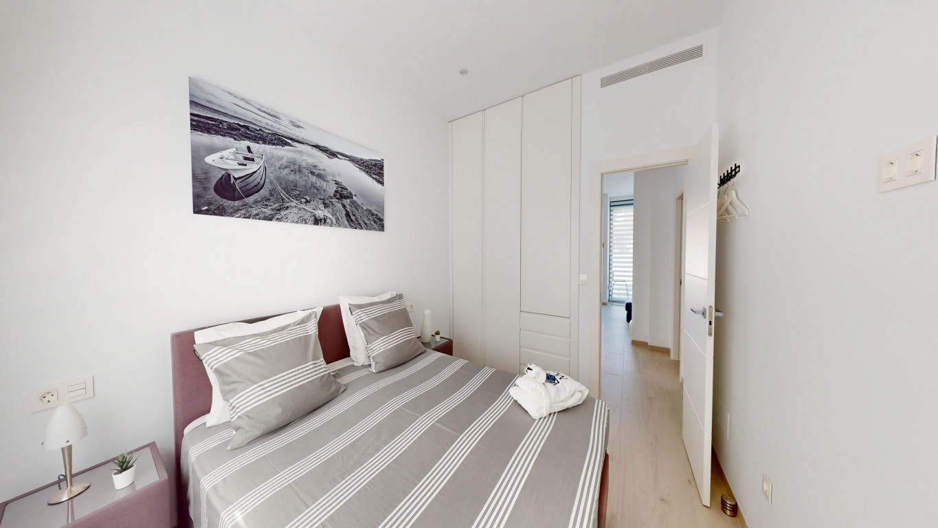 Master bedroom in villa for sale in Los Alcazares