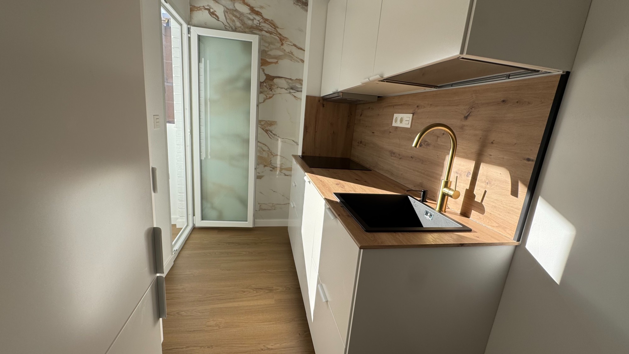 Bedroom in apartment for sale in Torrevieja