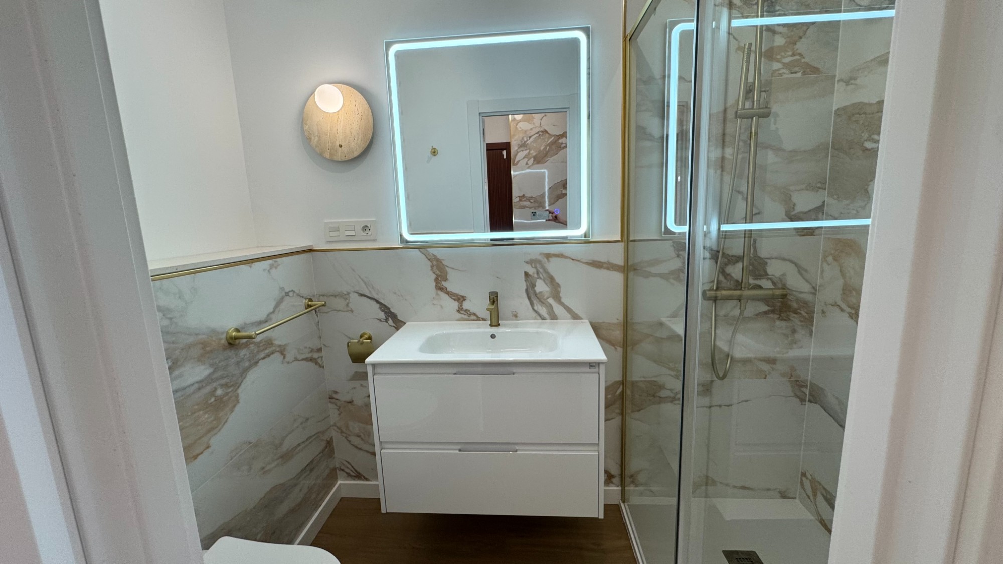 Bedroom in apartment for sale in Torrevieja