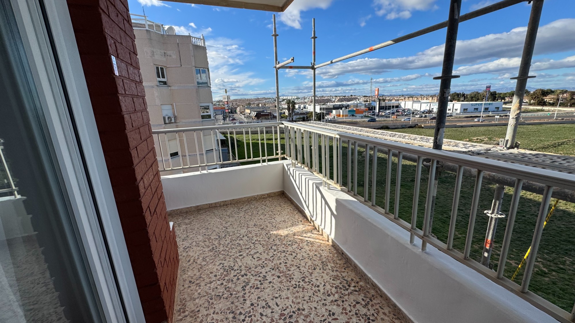 Bedroom in apartment for sale in Torrevieja