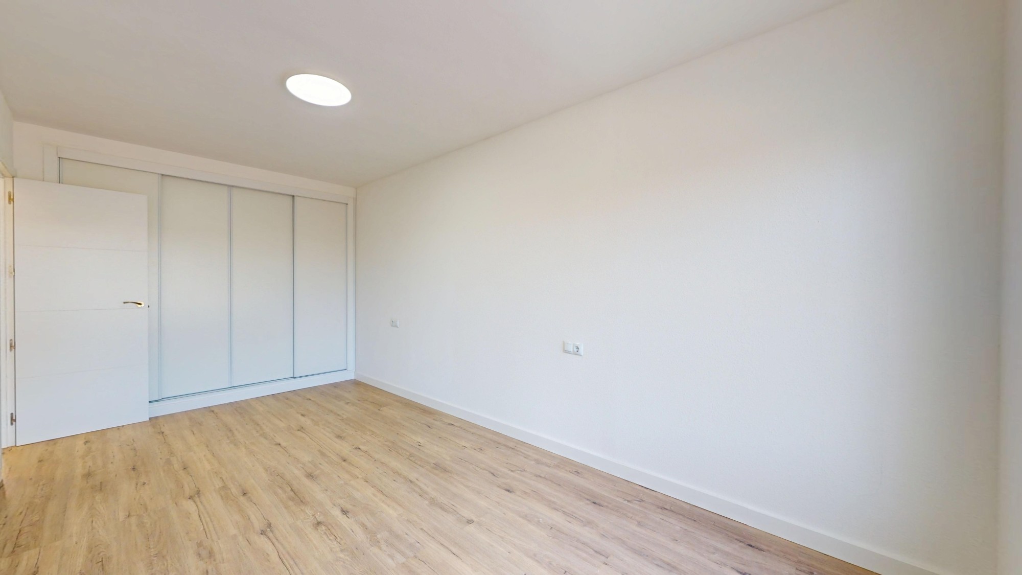 Master bedroom in bungalow for sale in Villamartin