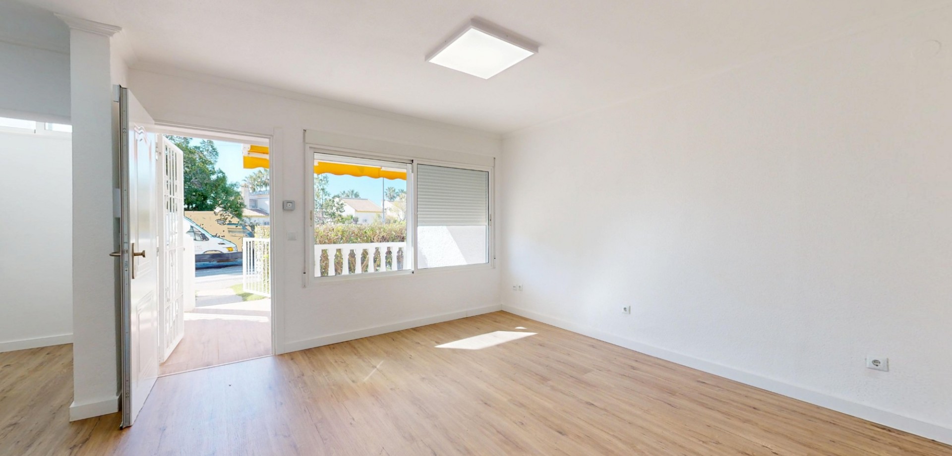 Kitchen in apartment for sale in Orihuela Costa
