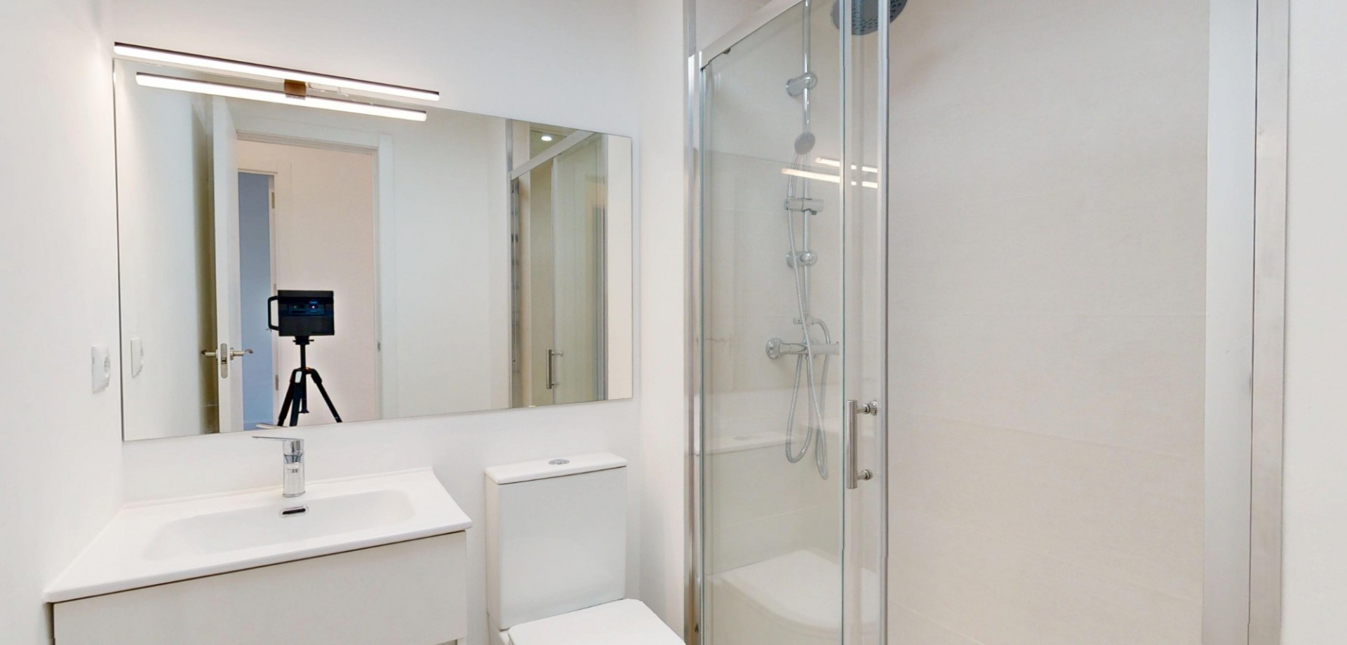 Bedroom in apartment for sale in Orihuela Costa