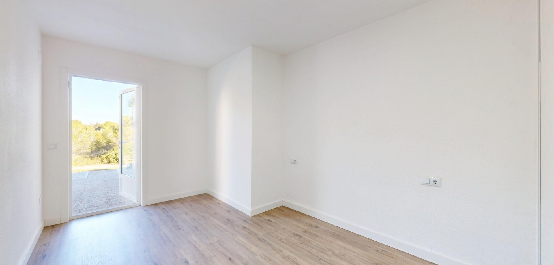 Garden in apartment for sale in Orihuela Costa