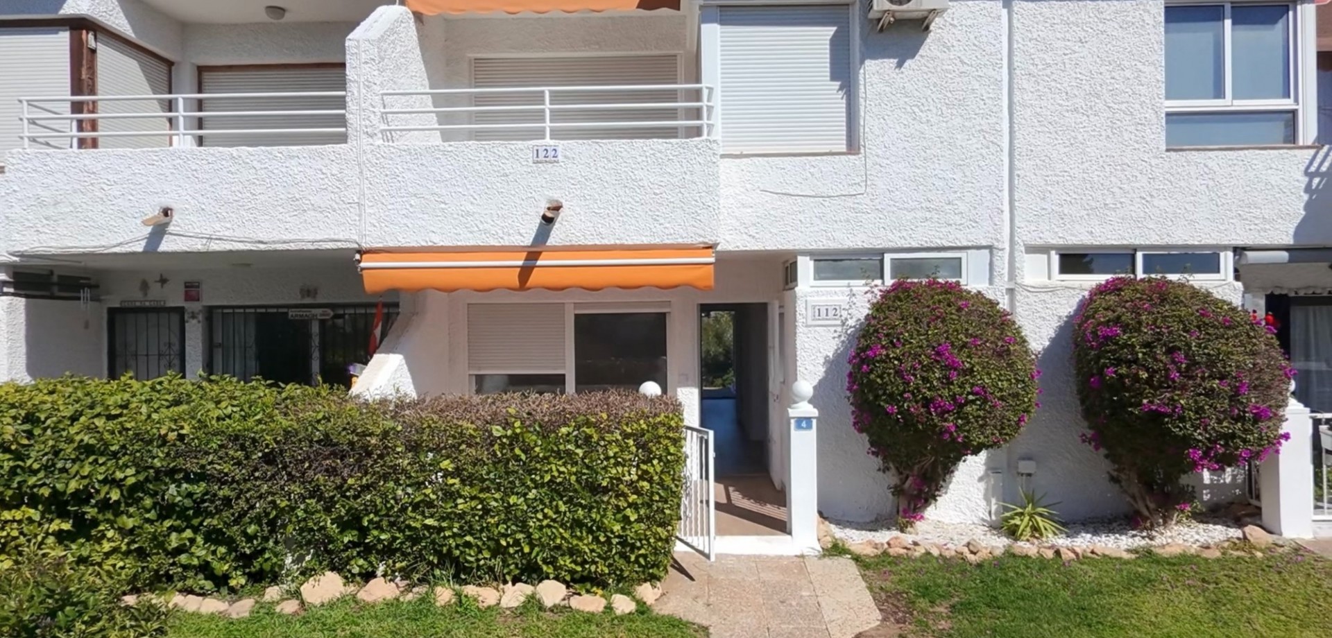 Garden in apartment for sale in Orihuela Costa