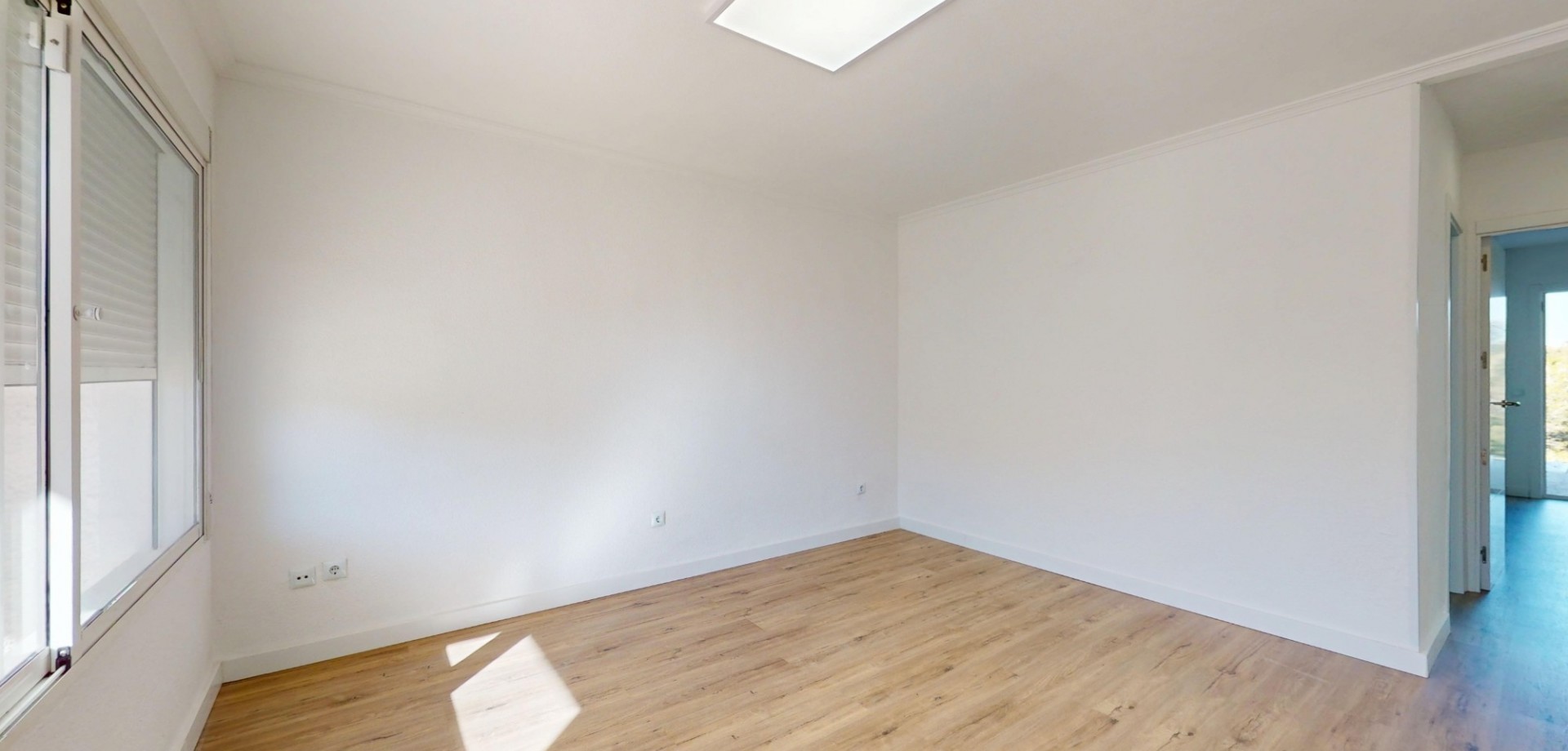 Bedroom in apartment for sale in Orihuela Costa