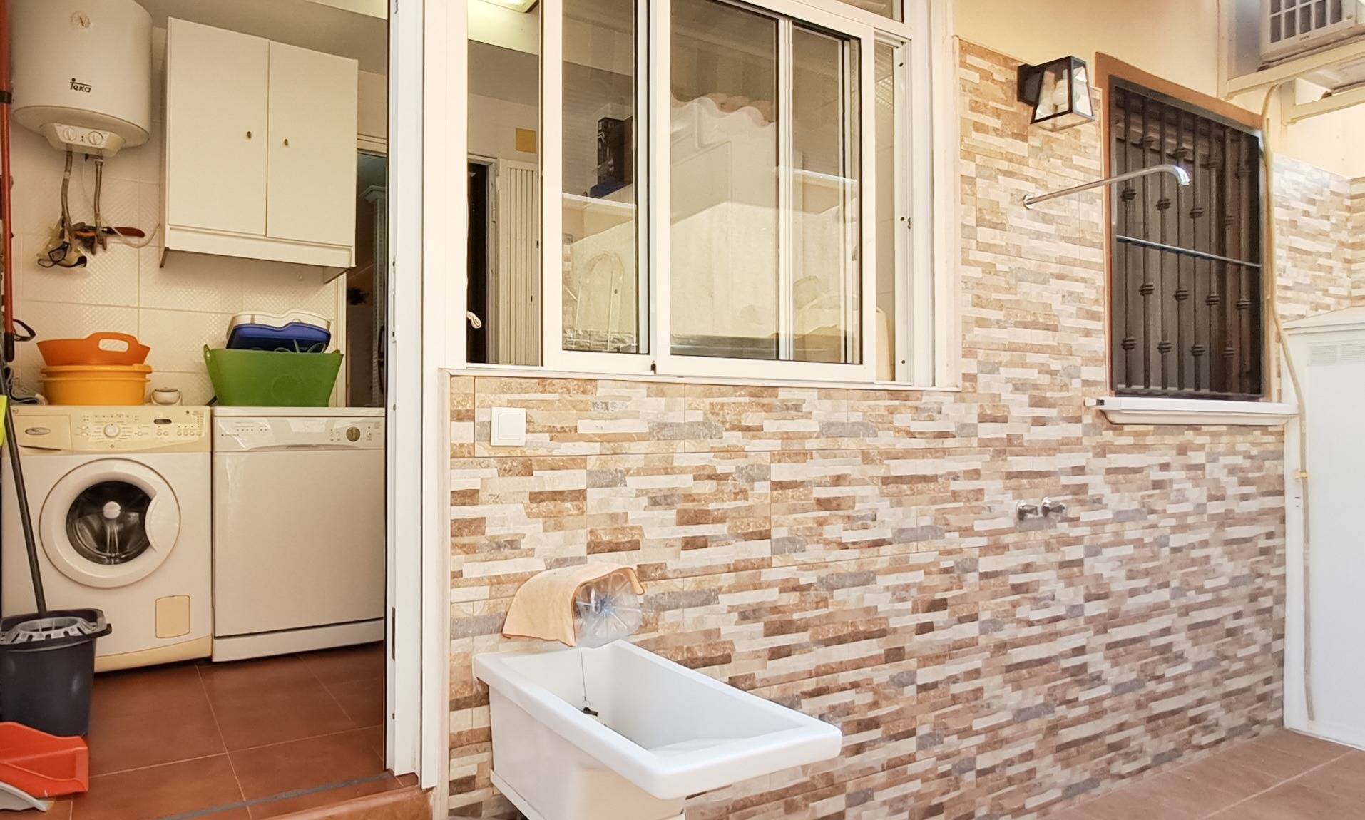 Terrace in apartment for sale in Torrevieja