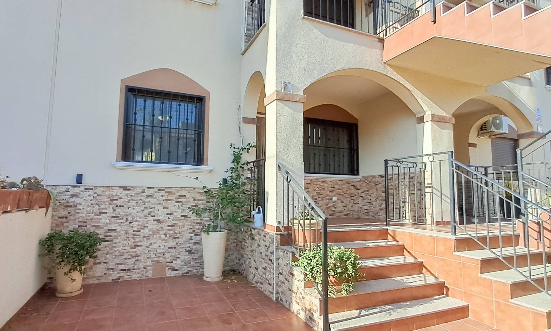 Garden in apartment for sale in Torrevieja