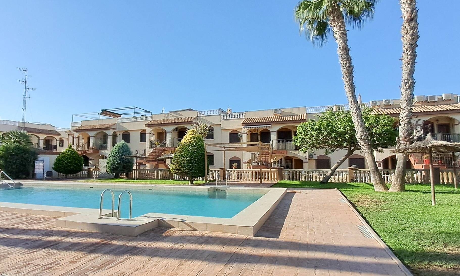 Bedroom in apartment for sale in Torrevieja