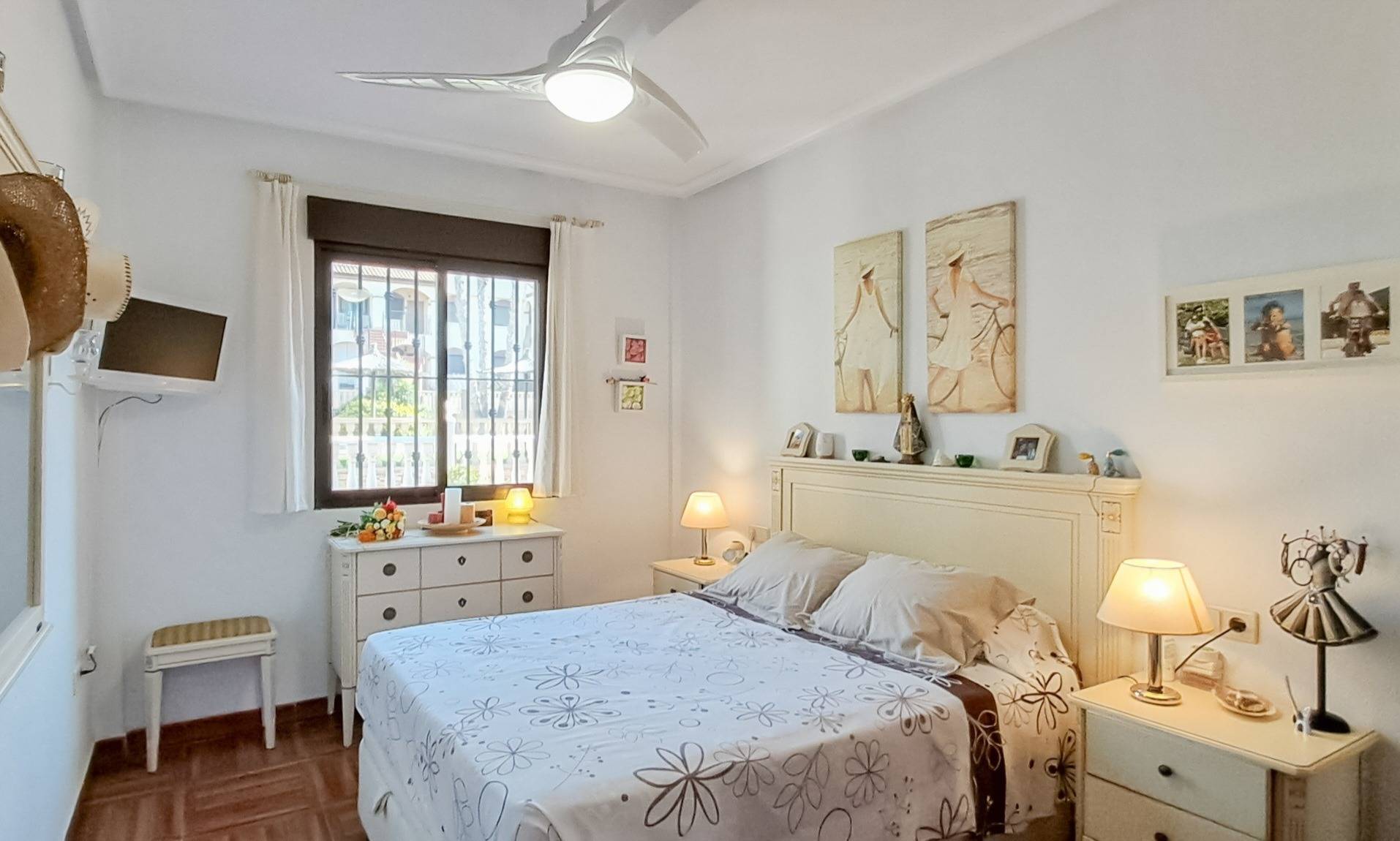Pool area in apartment for sale in Torrevieja