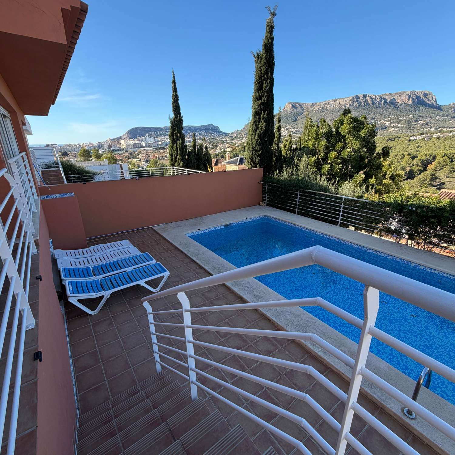 Master bedroom in villa for sale in Calpe