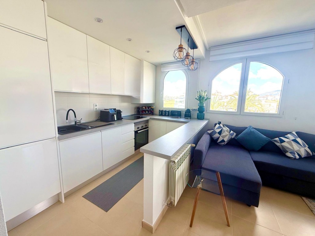 Dining area in penthouse for sale in Hacienda Riquelme Golf Resort