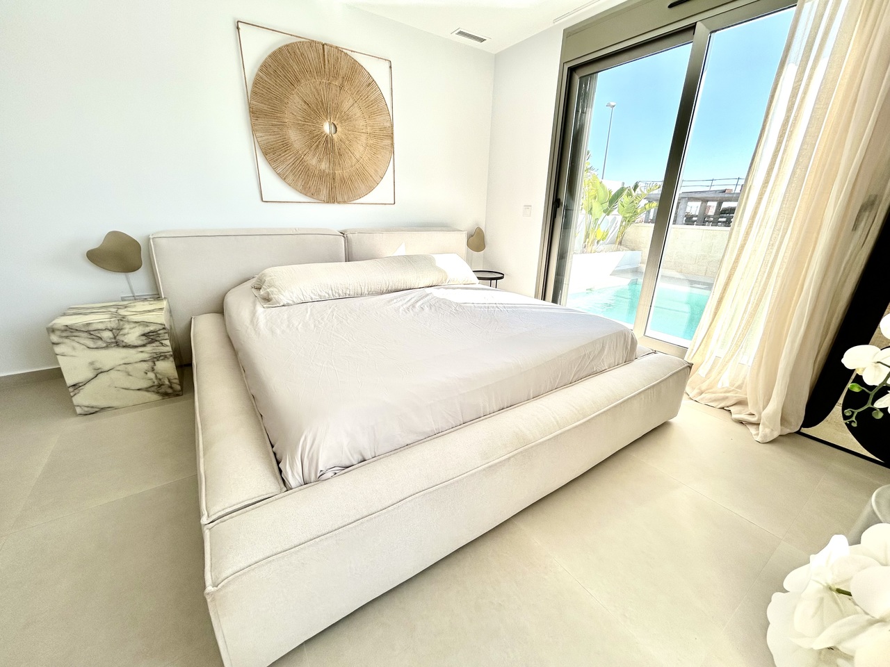 Exterior view in villa for sale in San Miguel de Salinas