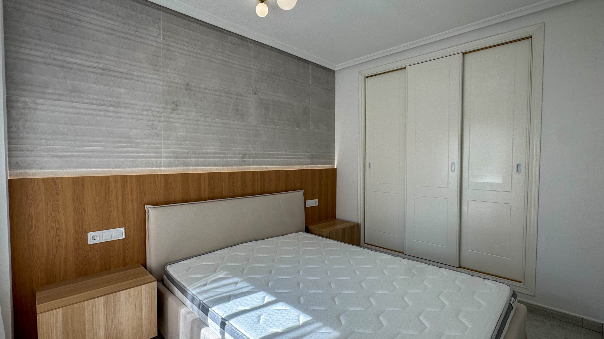 Bedroom in apartment for sale in Orihuela Costa