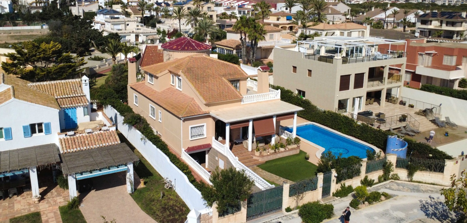Dining area in villa for sale in Torrevieja