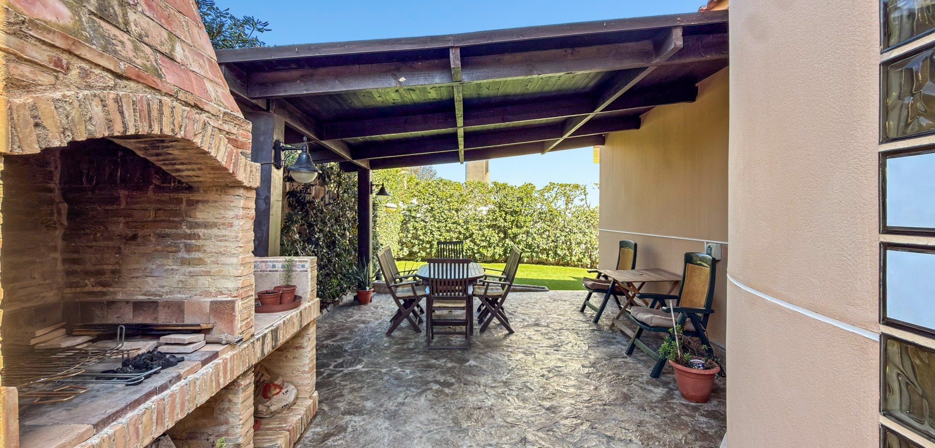 Living room in villa for sale in Torrevieja