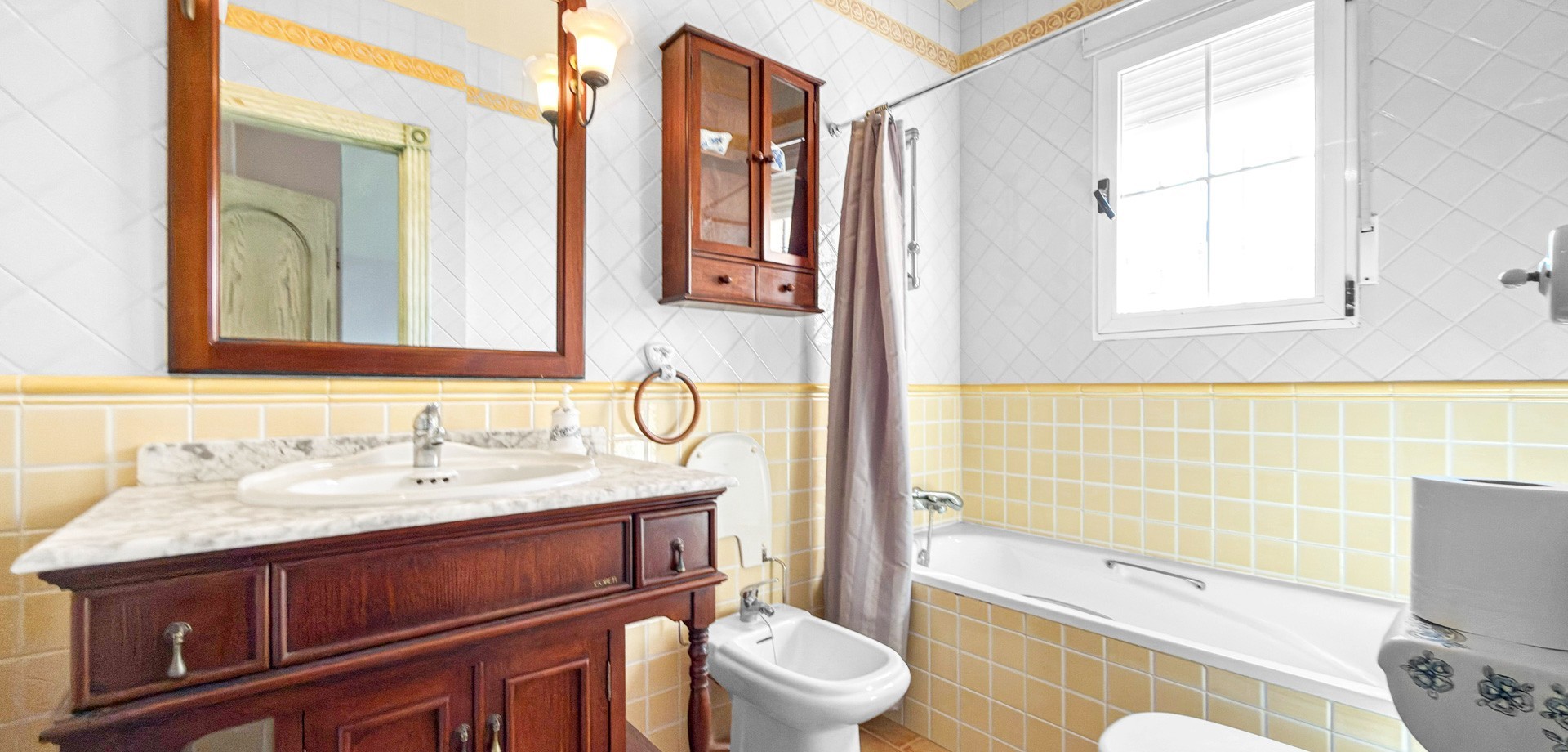 Kitchen in villa for sale in Torrevieja
