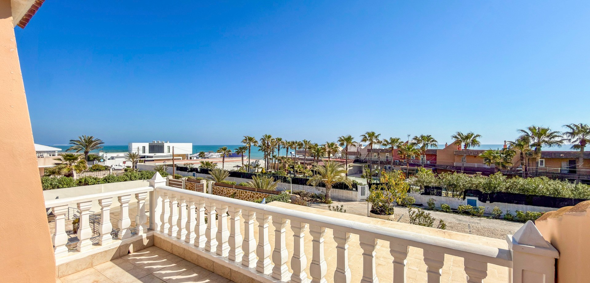 Bathroom in villa for sale in Torrevieja
