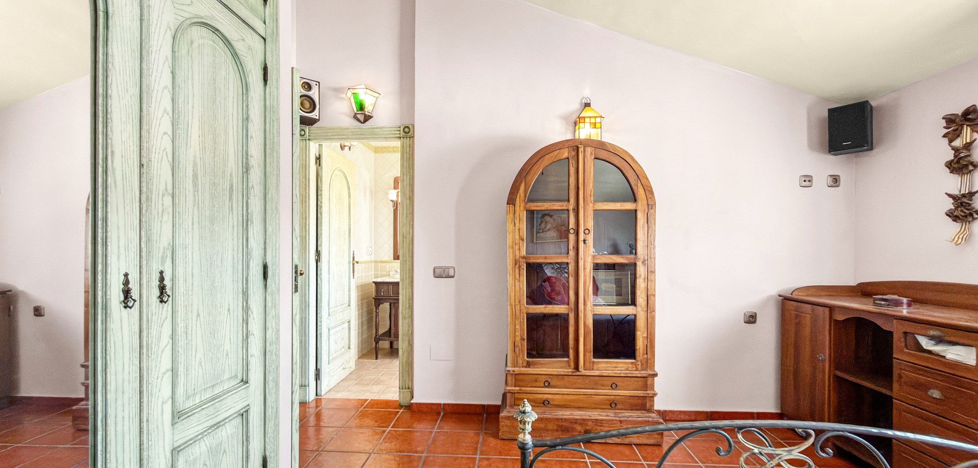 Pool area in villa for sale in Torrevieja