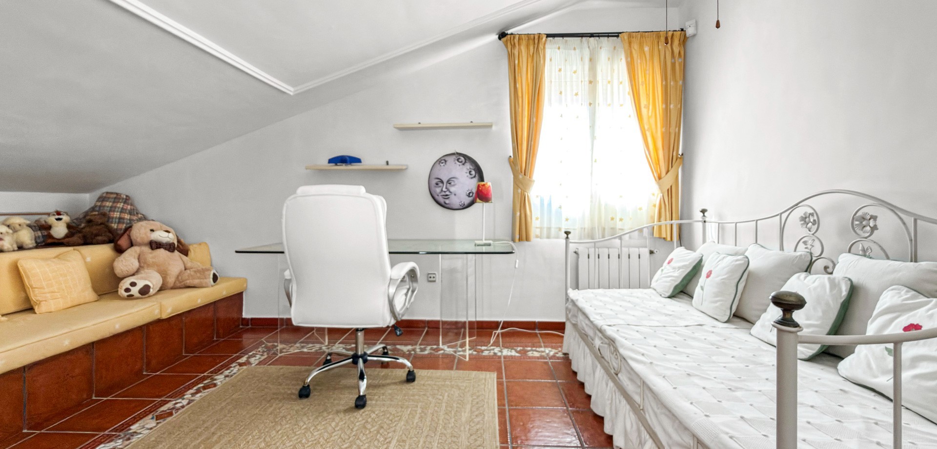 Living room in villa for sale in Torrevieja