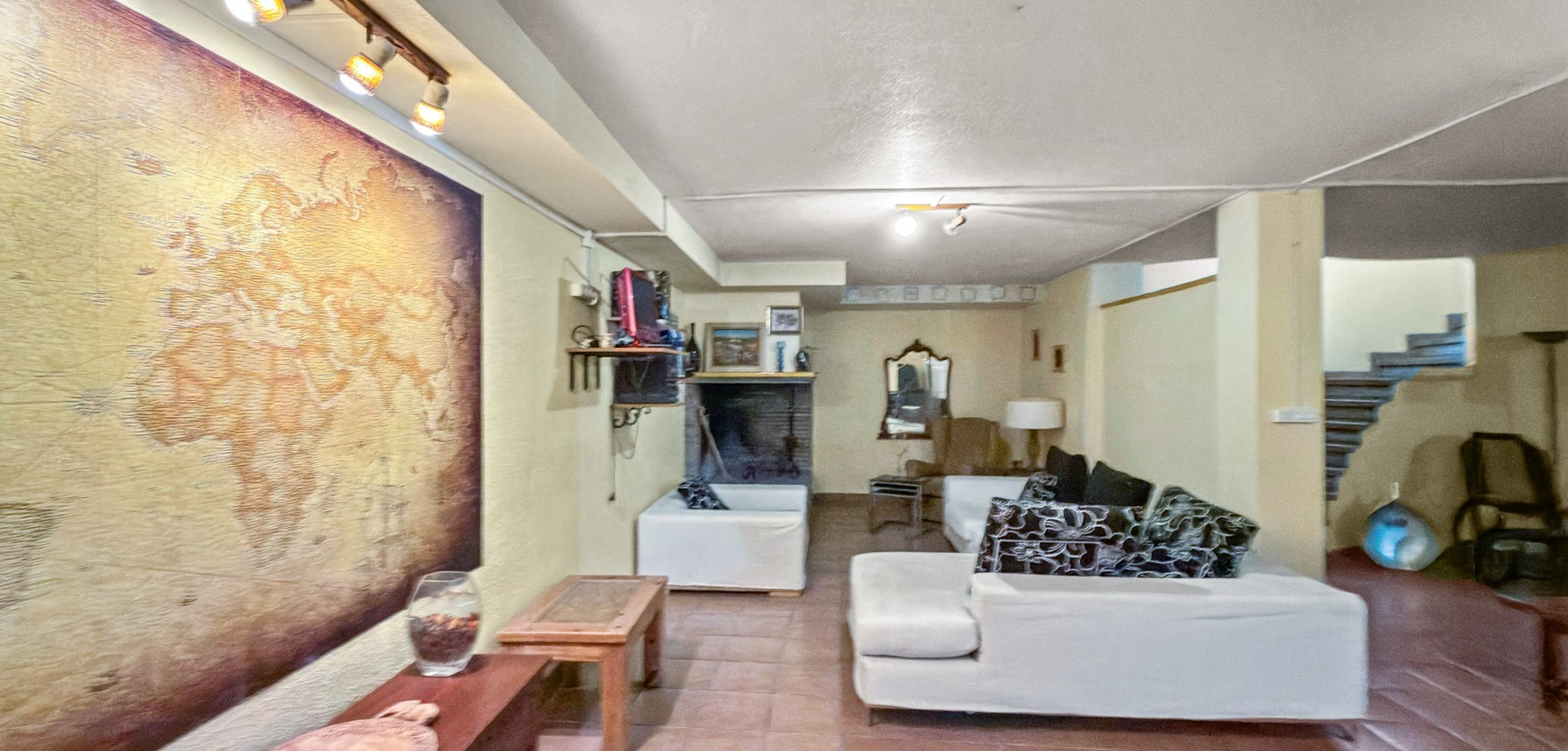 Master bedroom in villa for sale in Torrevieja