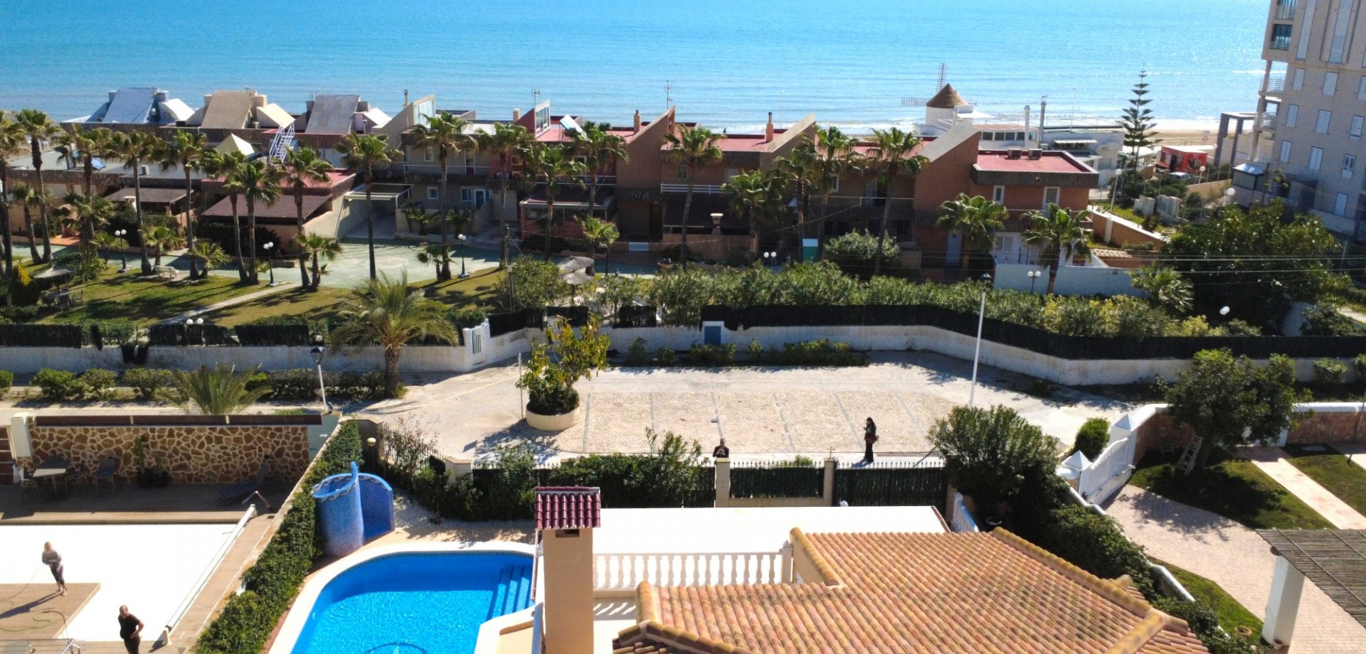 Terrace in villa for sale in Torrevieja