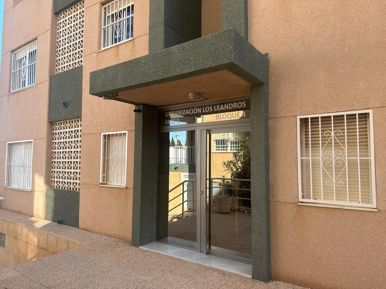 Bedroom in apartment for sale in Torrevieja