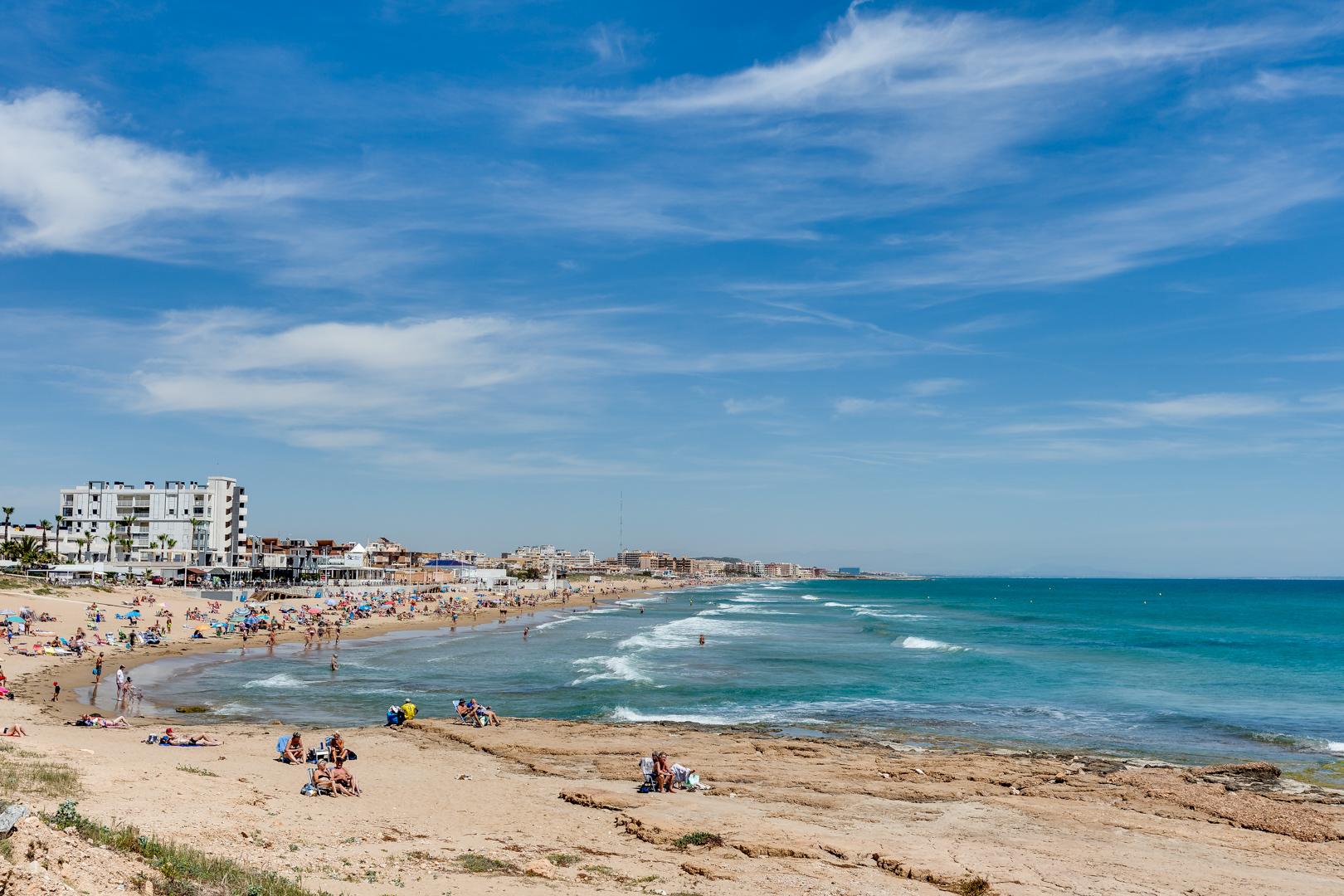 Master bedroom in apartment for sale in Torrevieja
