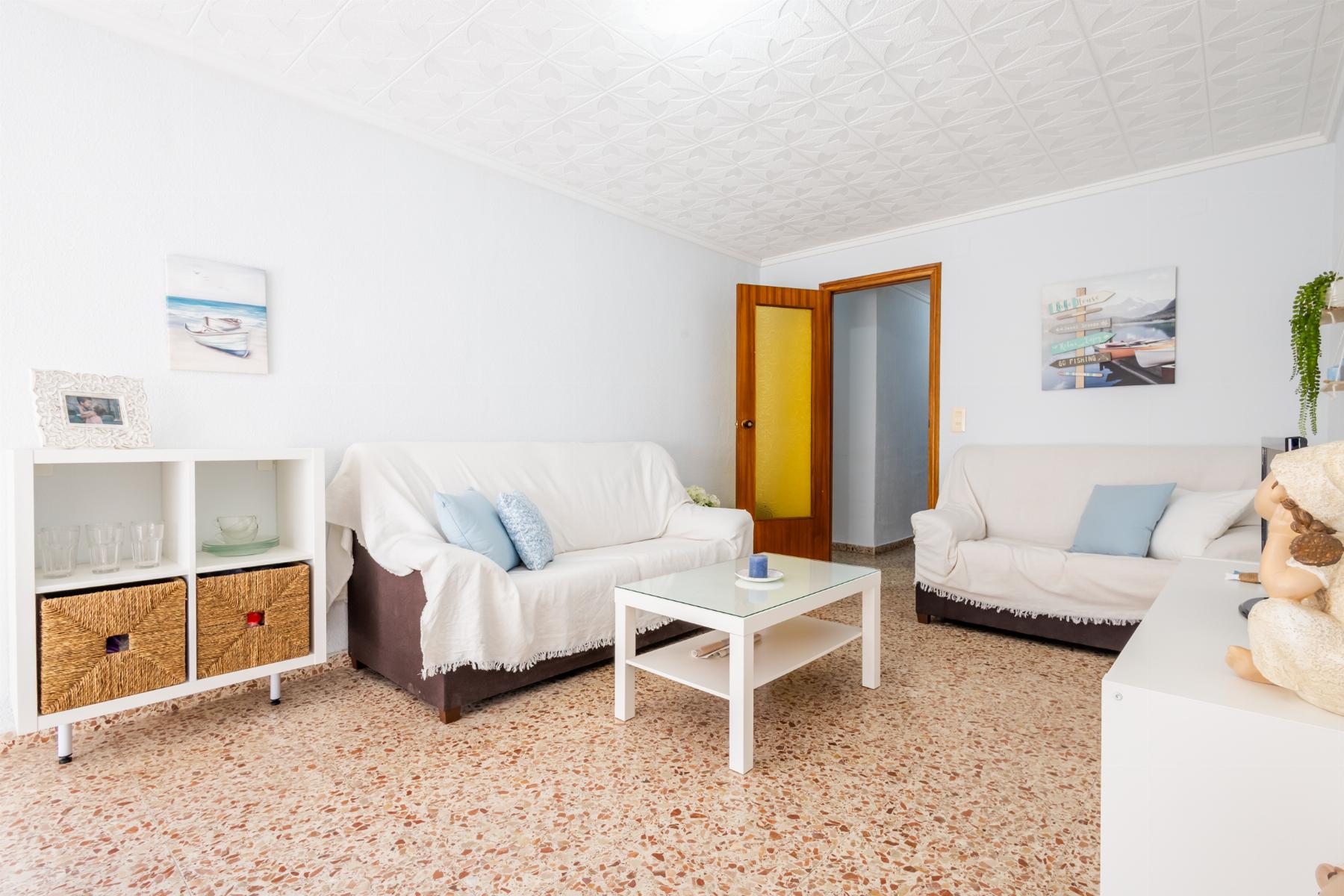 Master bedroom in apartment for sale in Torrevieja