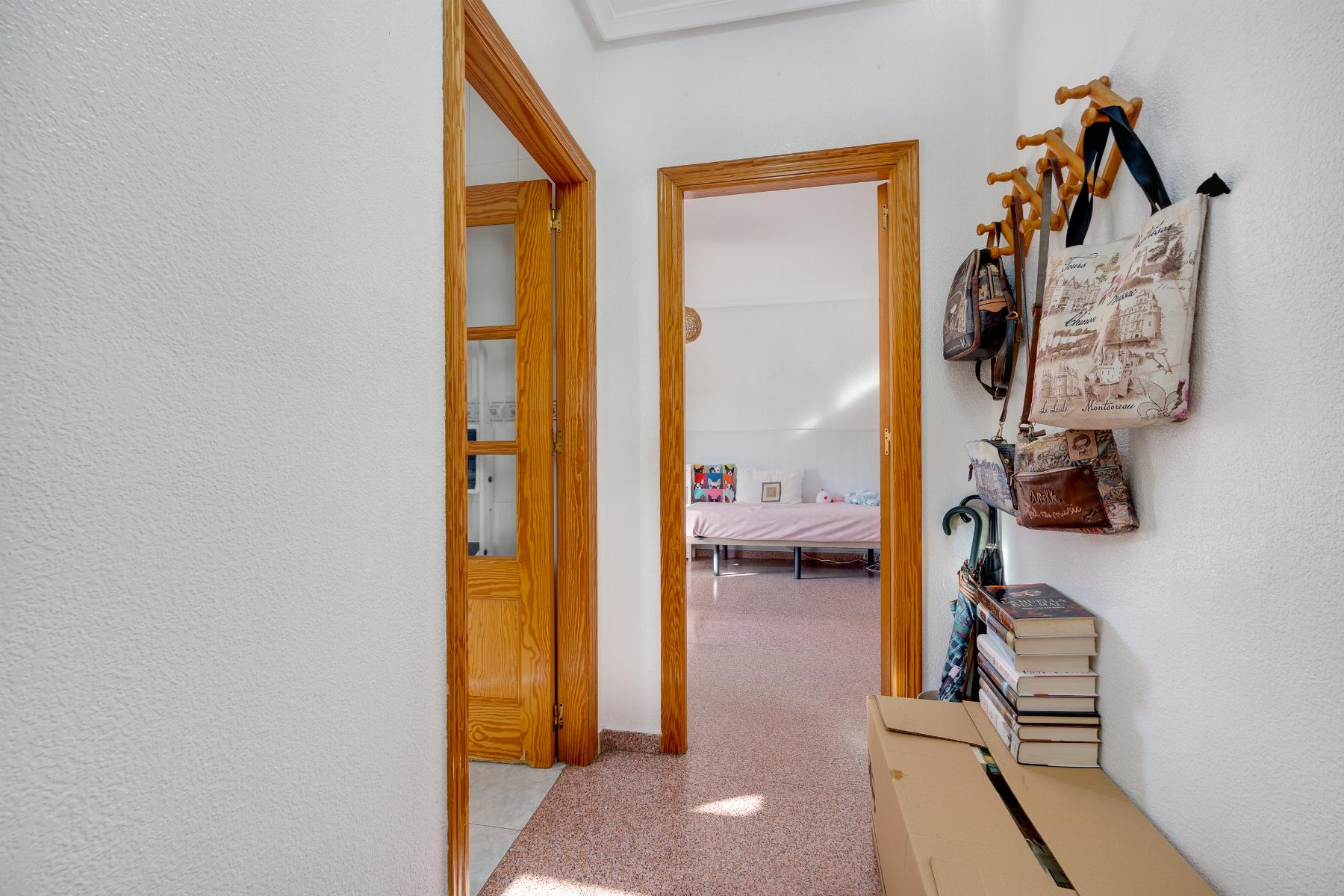Master bedroom in apartment for sale in Torrevieja