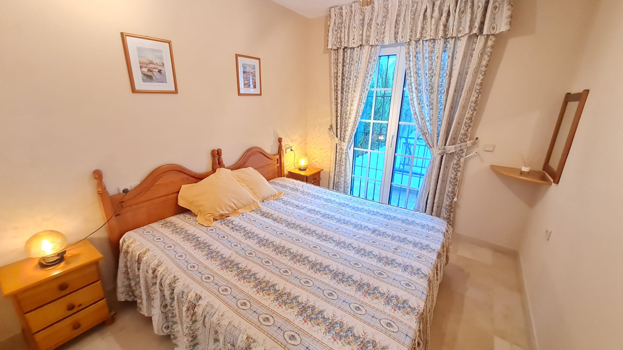 Master bedroom in bungalow for sale in Villamartin