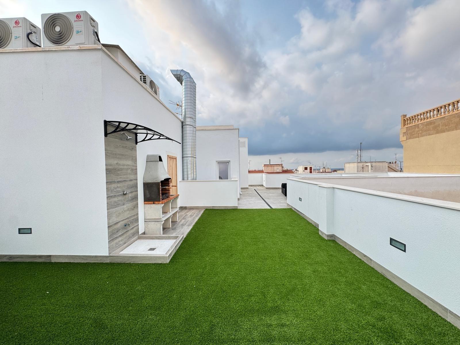 Bedroom in apartment for sale in Torrevieja