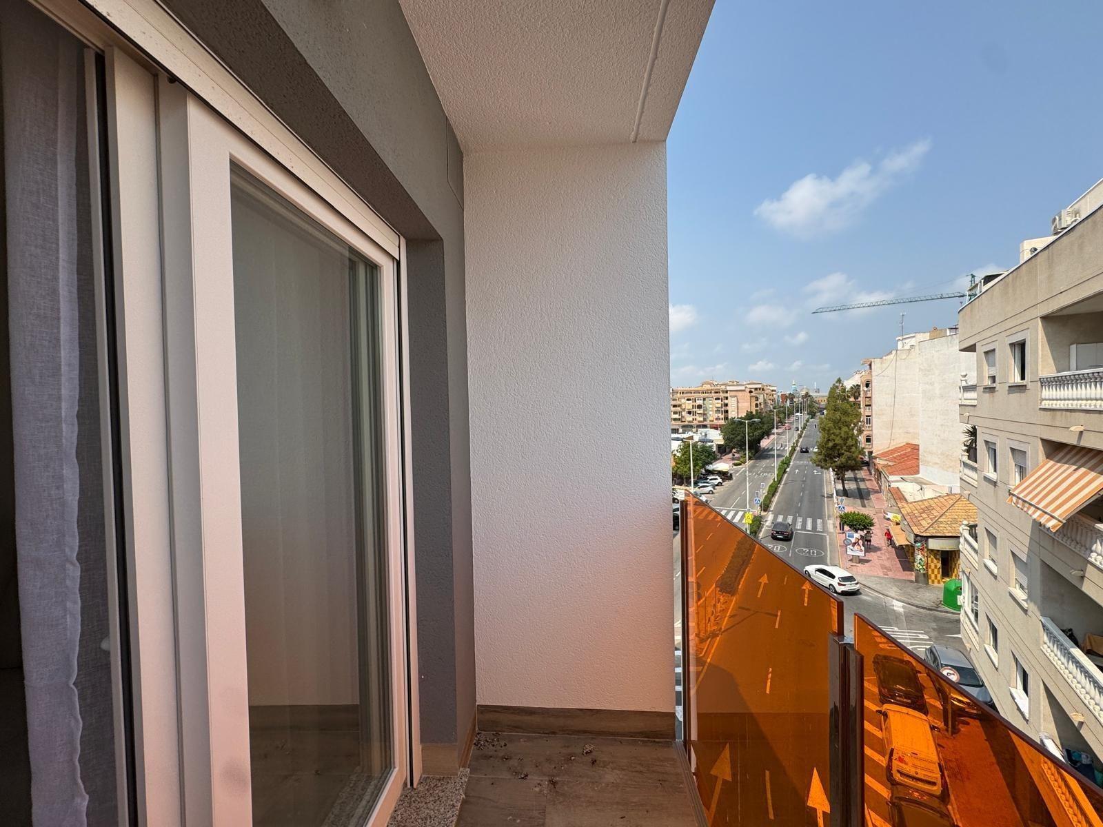 Master bedroom in apartment for sale in Torrevieja