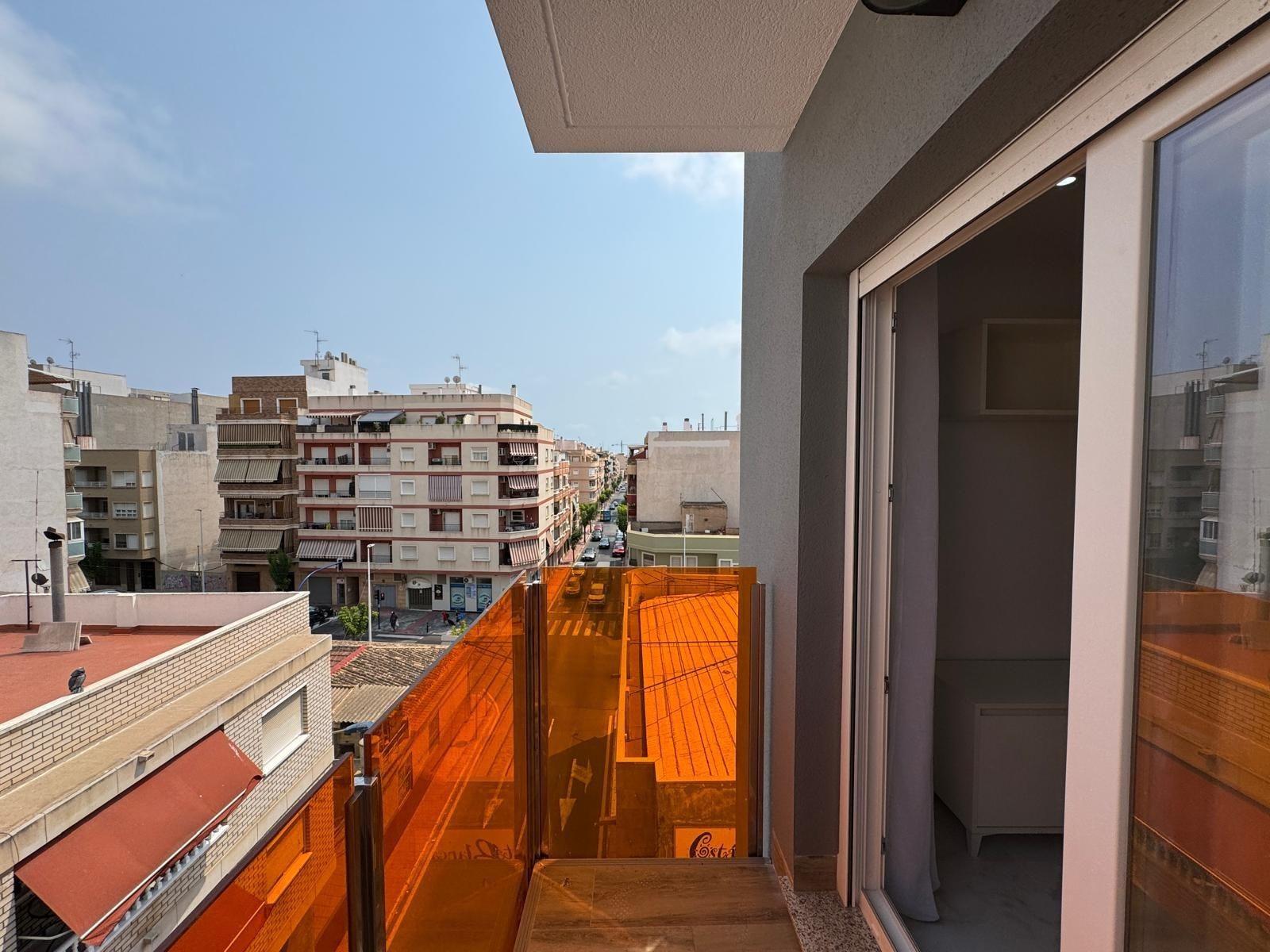 Terrace in apartment for sale in Torrevieja