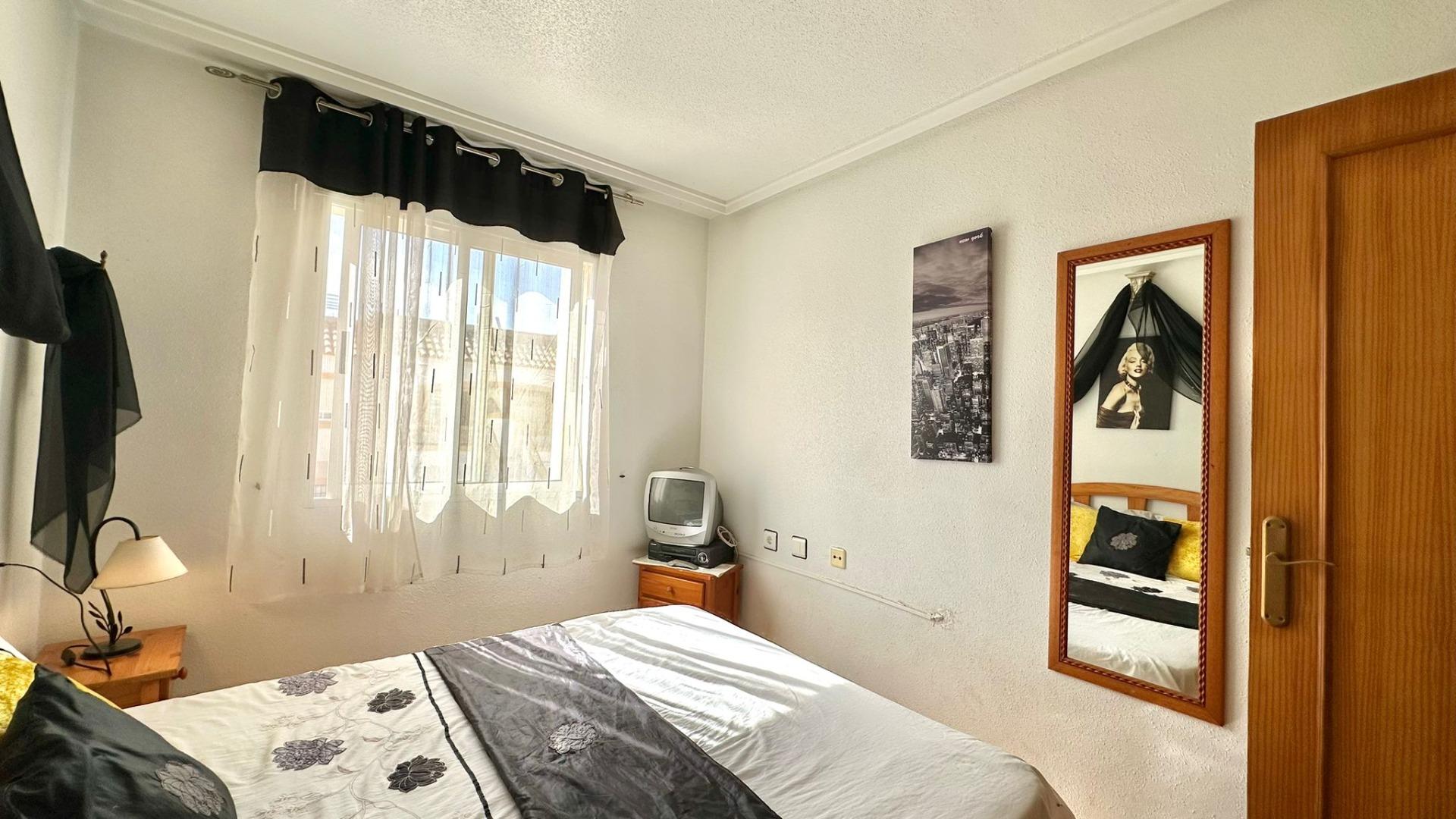 Terrace in bungalow for sale in Torrevieja