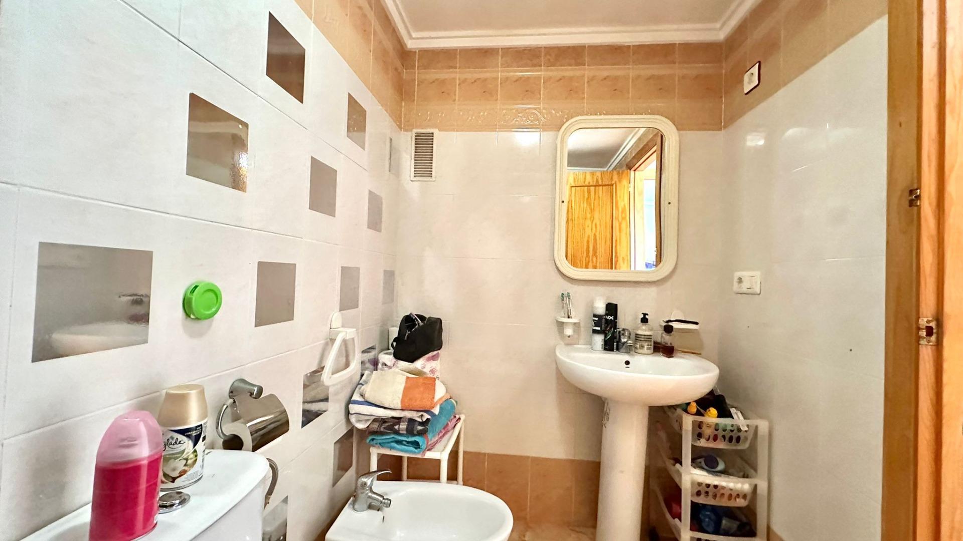 Bedroom in bungalow for sale in Torrevieja