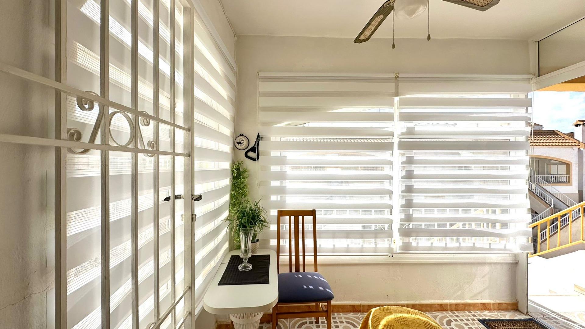 Dining area in bungalow for sale in Torrevieja