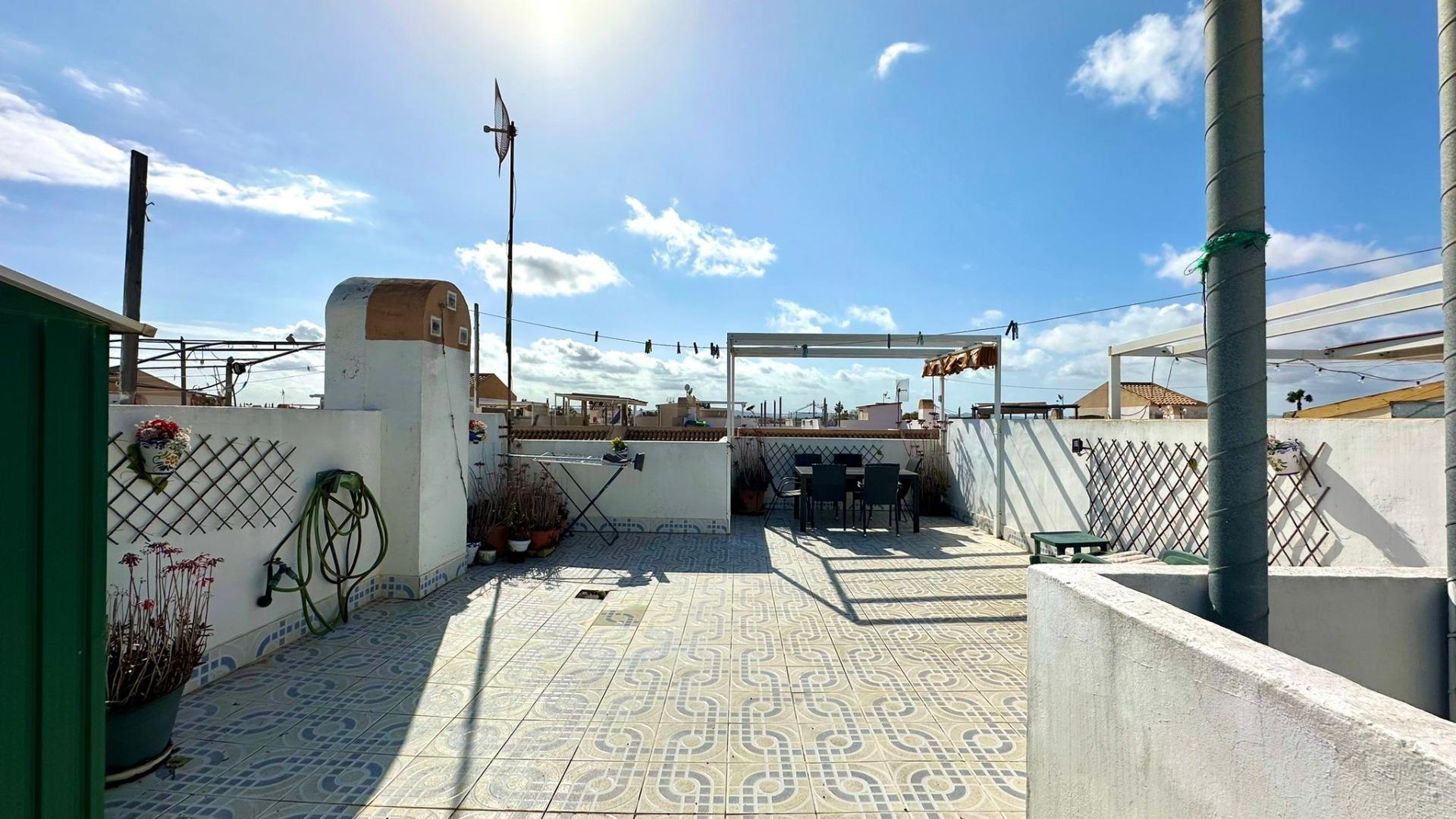 Garden in bungalow for sale in Torrevieja