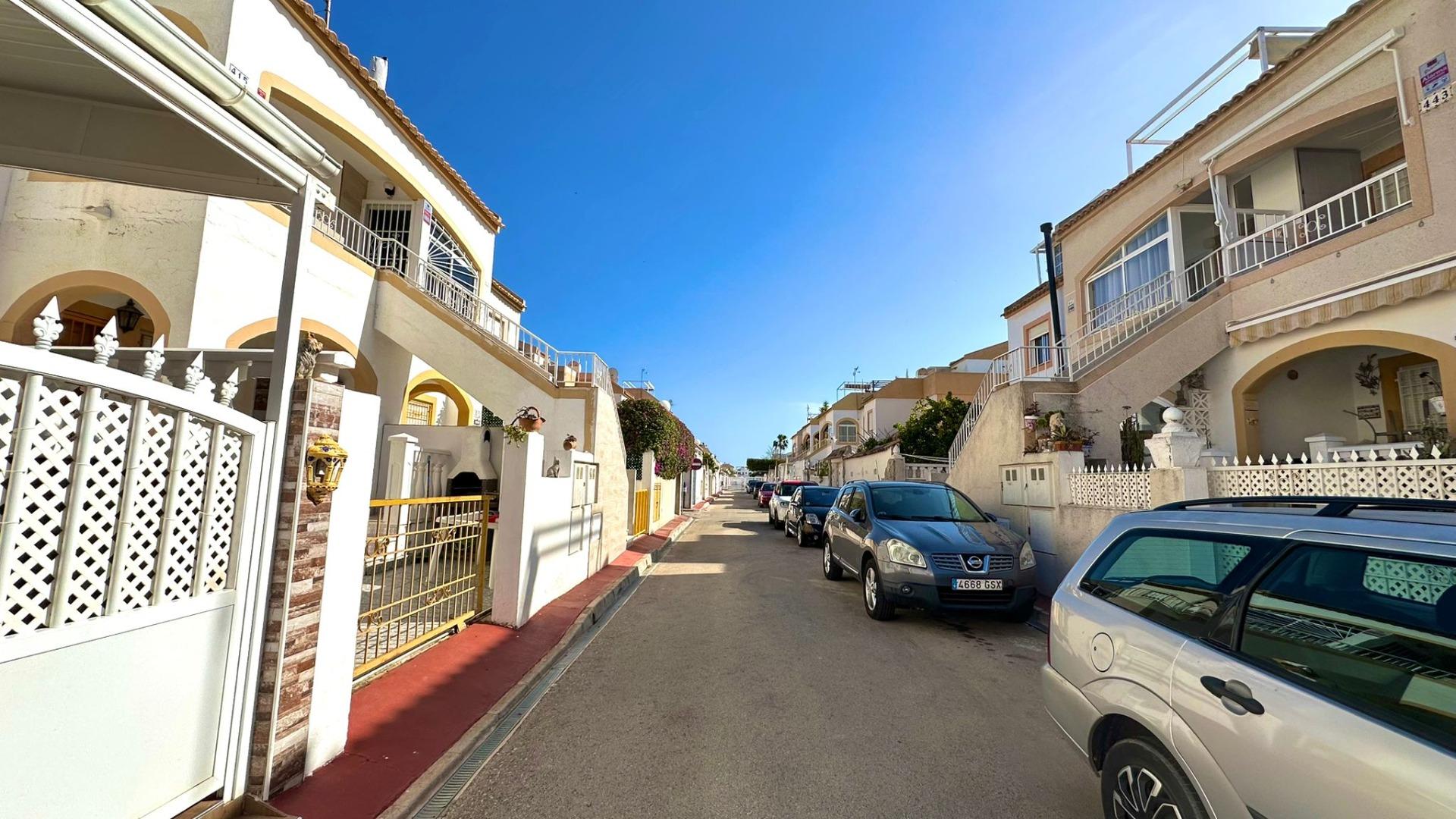 Bedroom in bungalow for sale in Torrevieja
