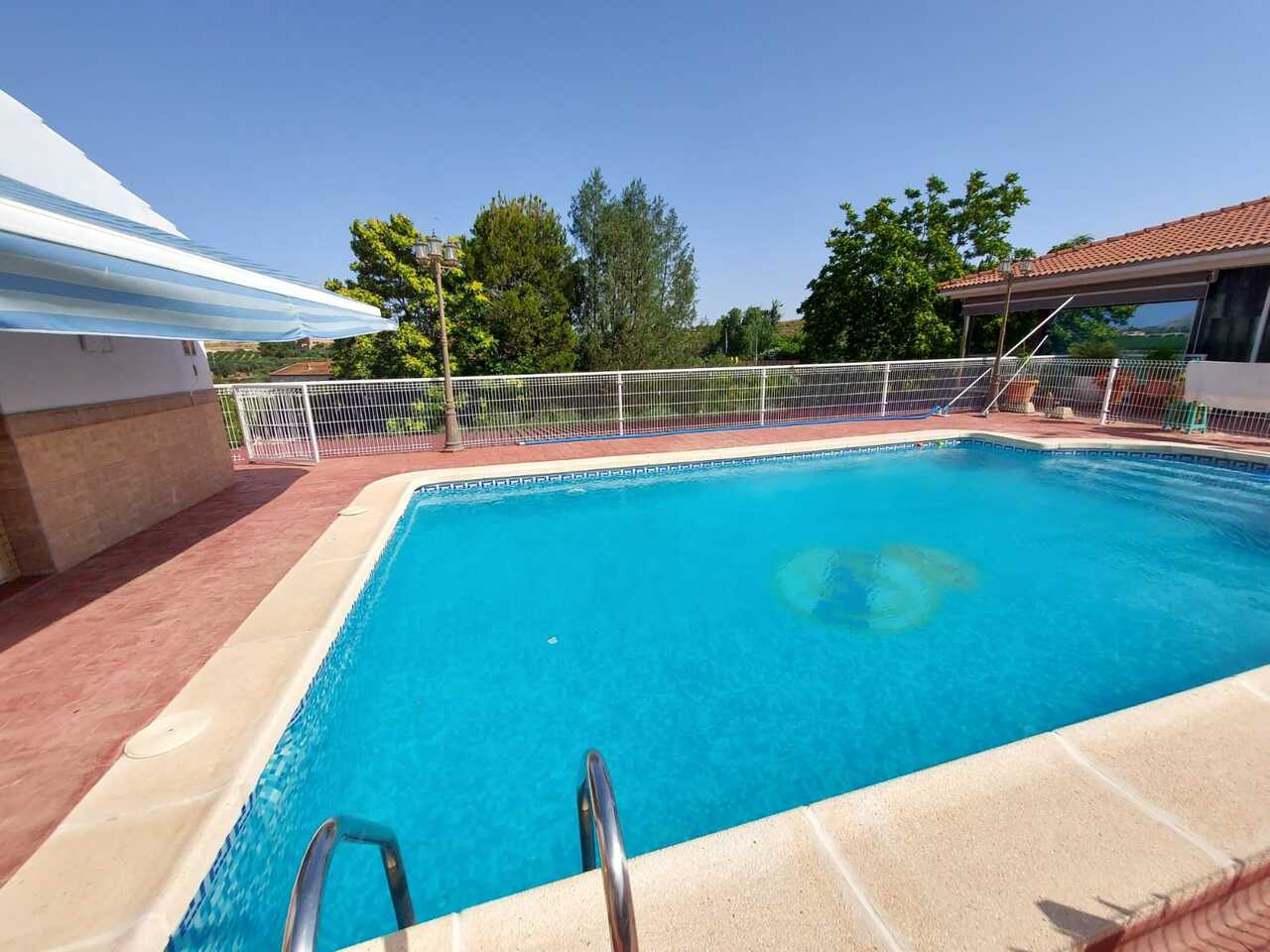 Bedroom in villa for sale in Murcia