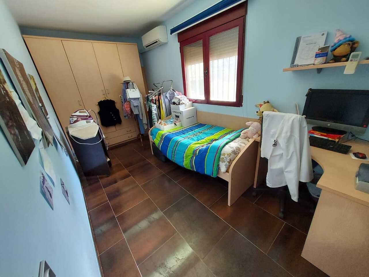 Master bedroom in villa for sale in Calasparra