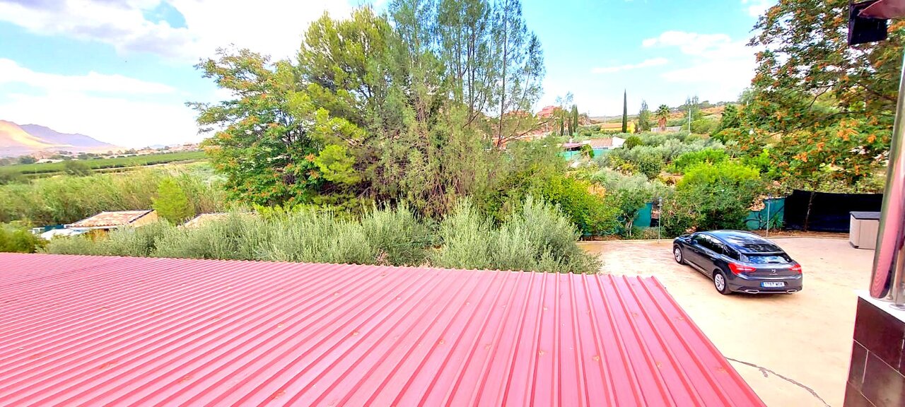 Master bedroom in villa for sale in Calasparra