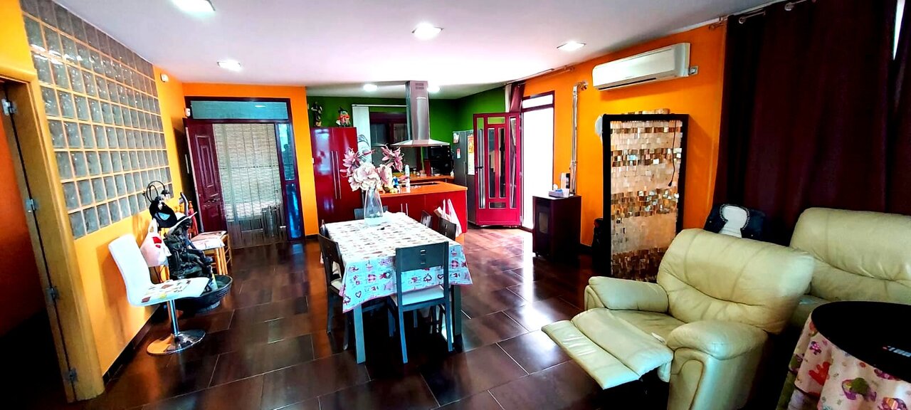 Dining area in villa for sale in Calasparra