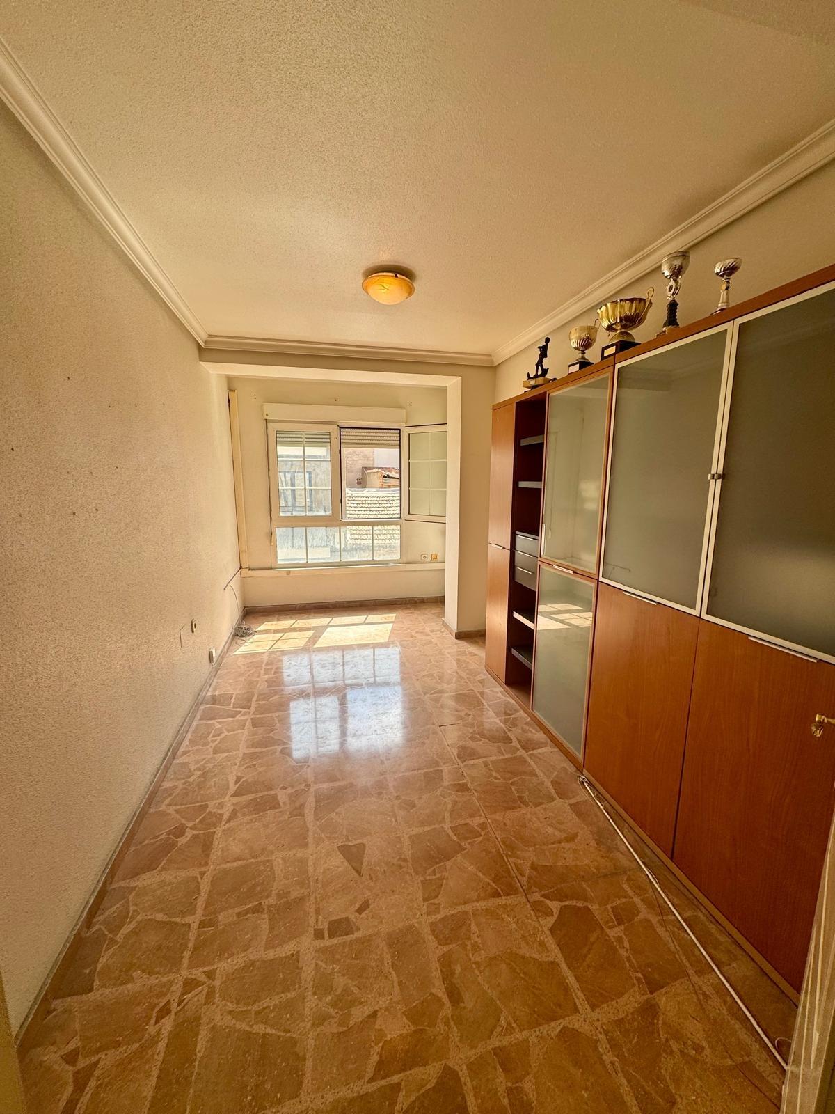 Terrace in apartment for sale in Torrevieja