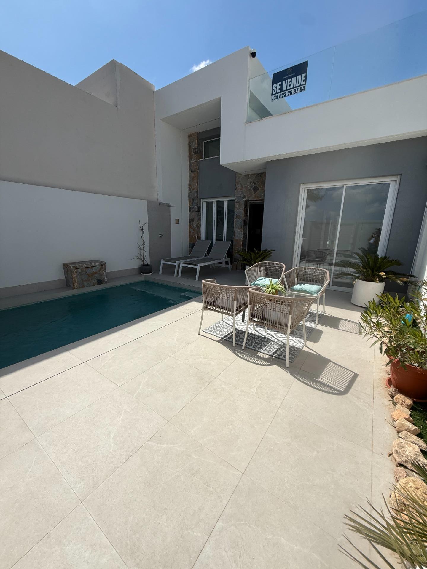 We are pleased to present this modern villa, built in 2024, located in a quiet and well-established