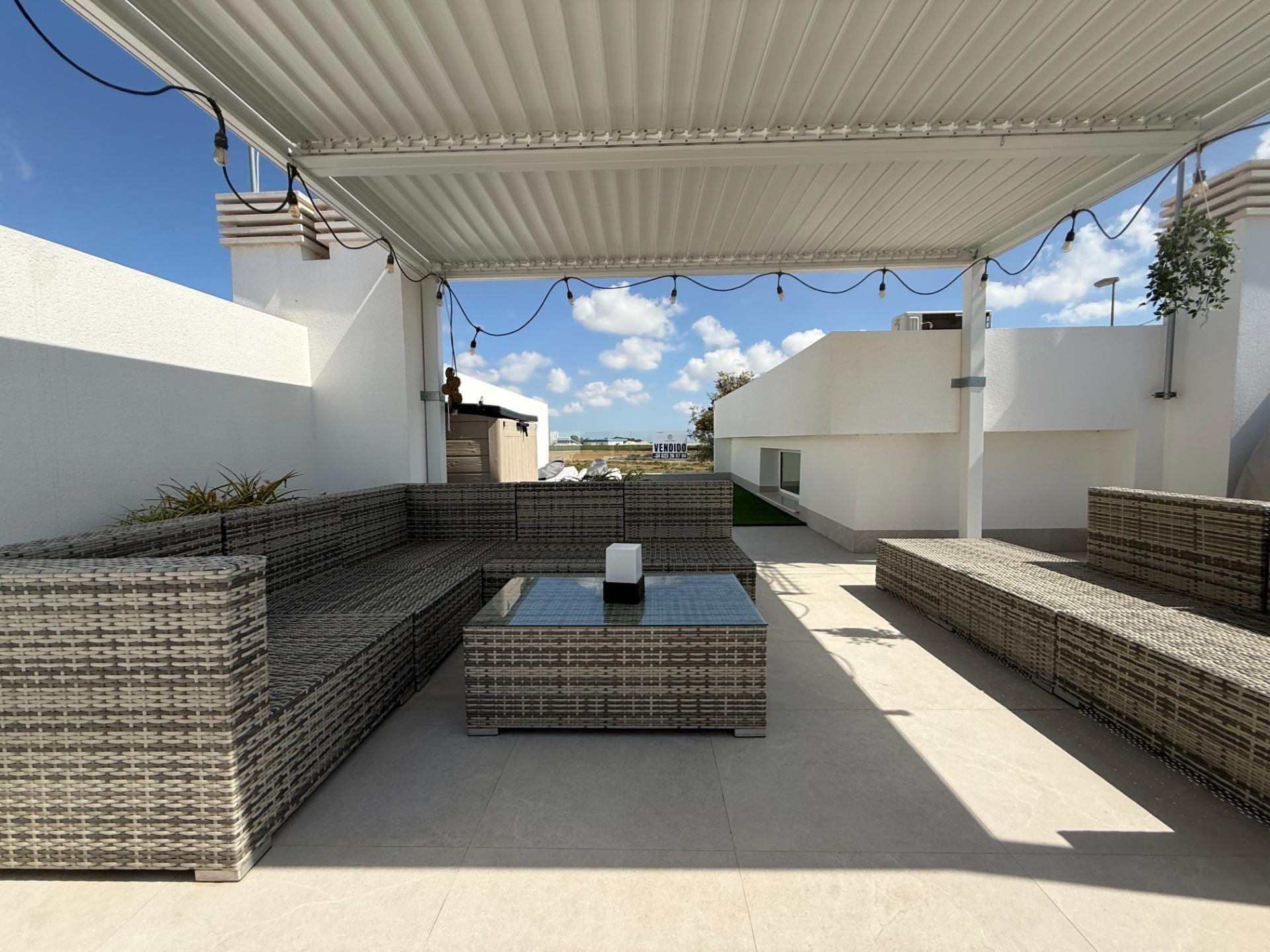 Bathroom in villa for sale in Torre Pacheco