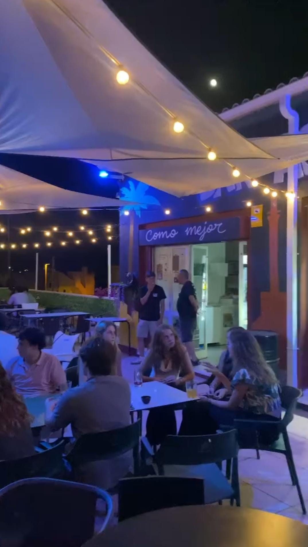 Vibrant Turnkey Bar in Cartagena with High Visibility