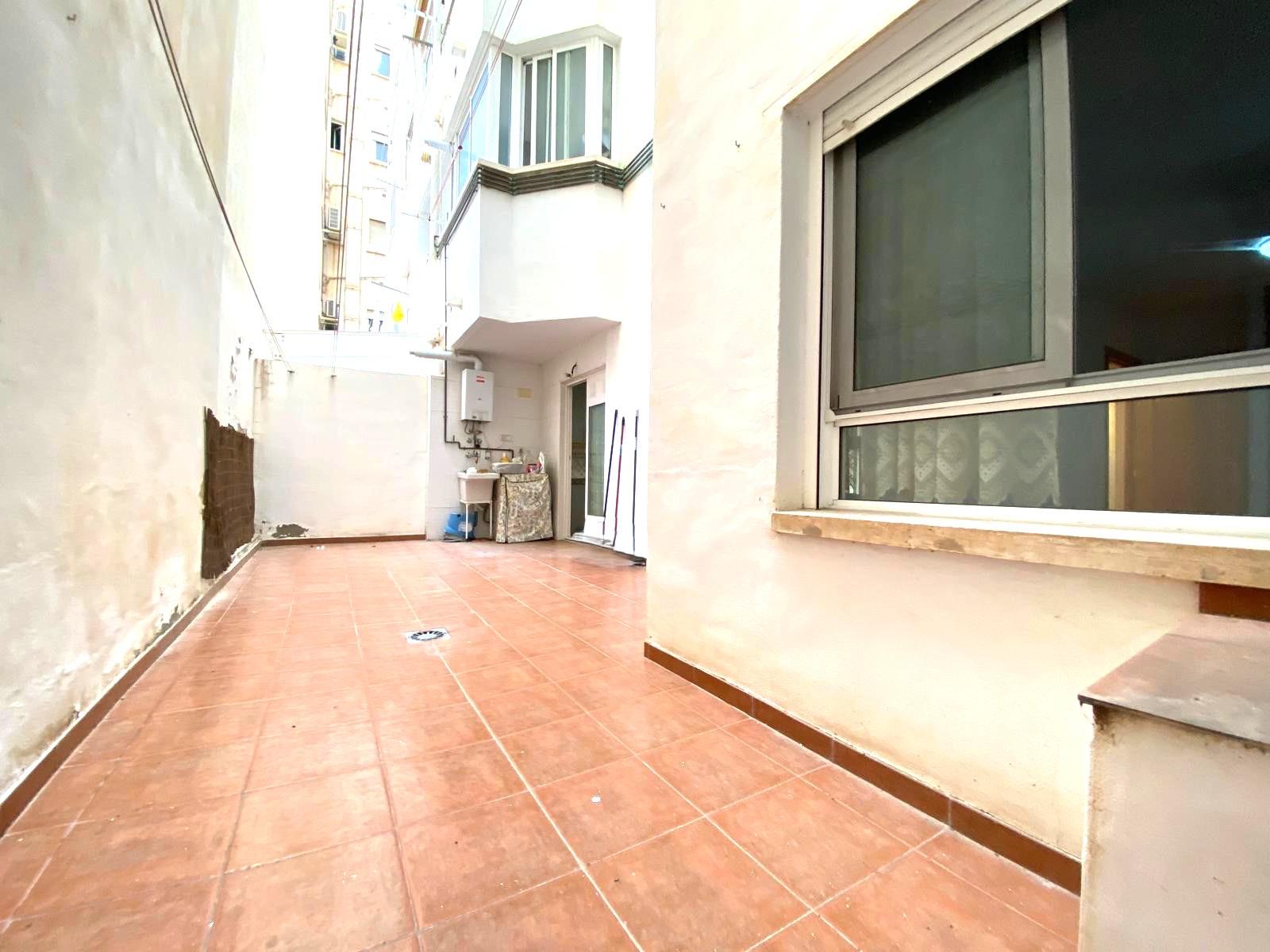 Pool area in apartment for sale in Alicante