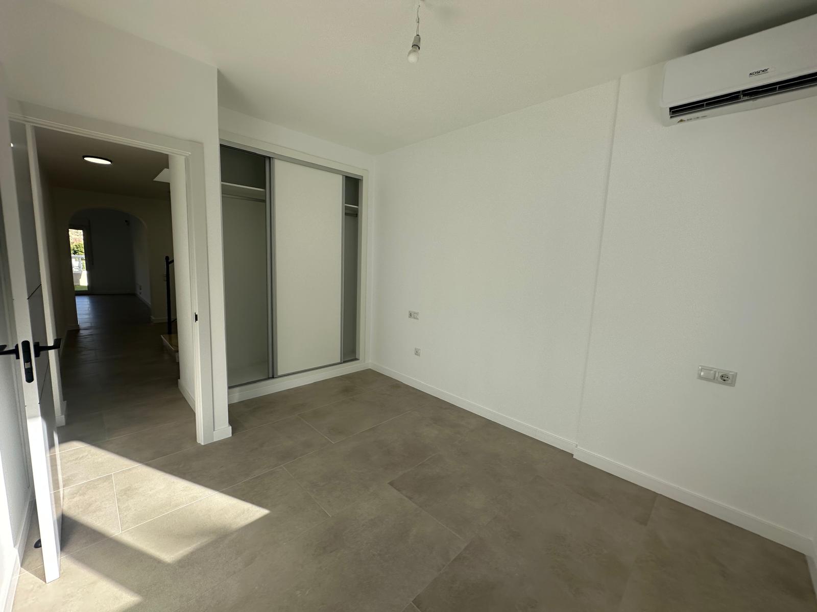 Exterior view in villa for sale in El Campello